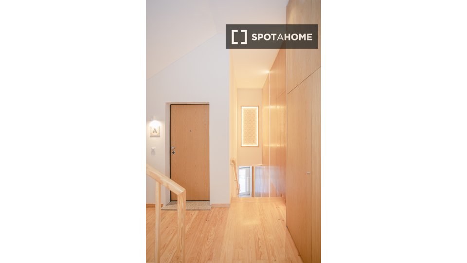Apartment Porto, 1 bed, 52m² — photo 15