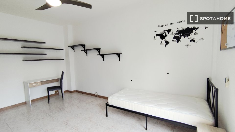 Double room Milan, 3 beds, 118m² — photo 12