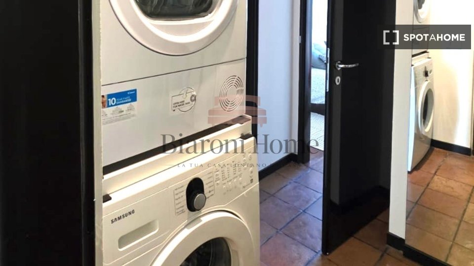Double room Milan, 7 beds, 100m² — photo 8