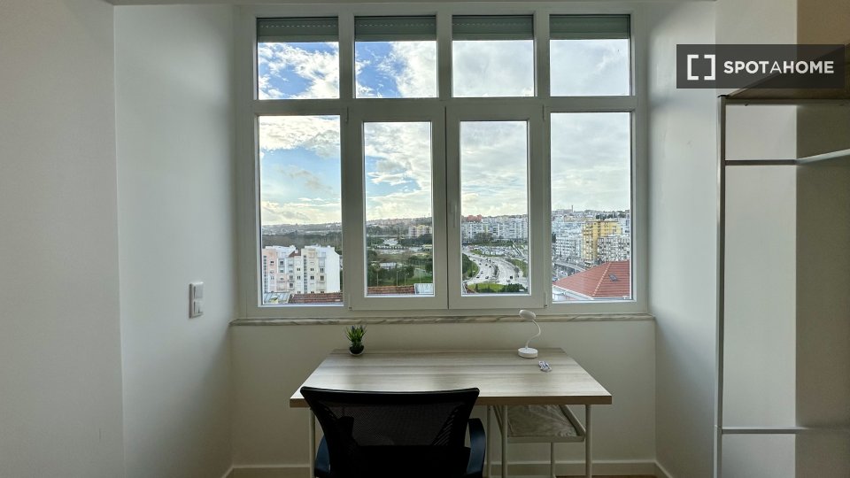 Double room Lisbon, 2 beds, 45m² — photo 4