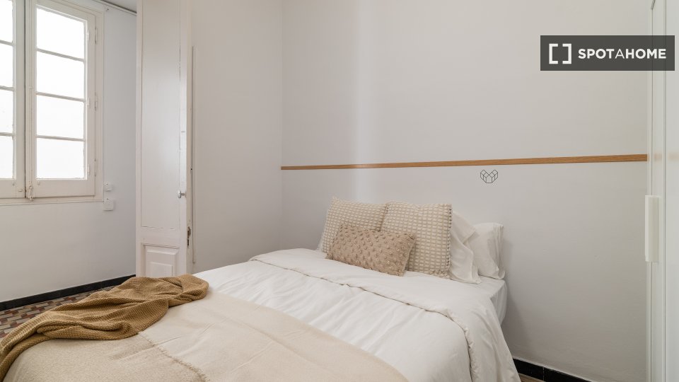 Double room Barcelona, 4 beds, 95m² — photo 17