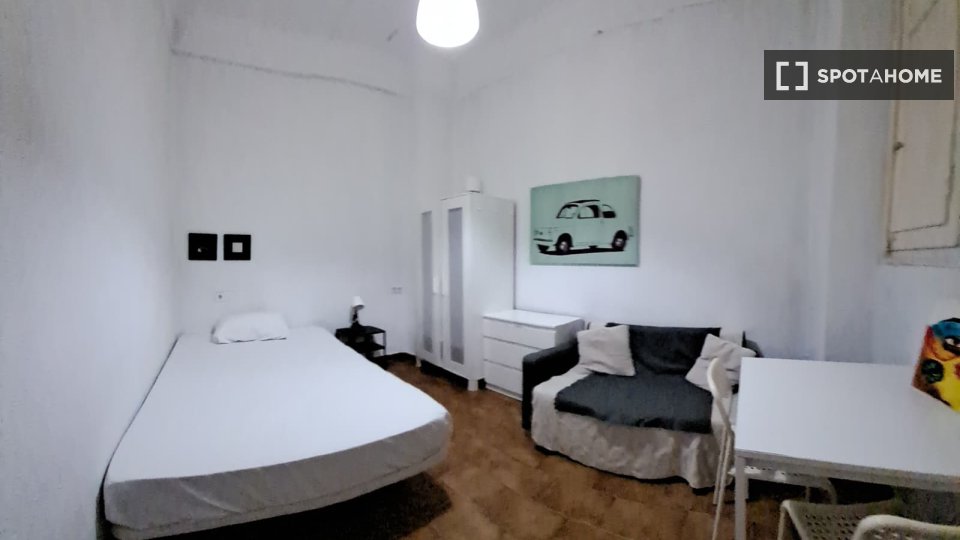 Hermosa habitación en apartamento de 6 dormitorios, L'Eixample, Valencia