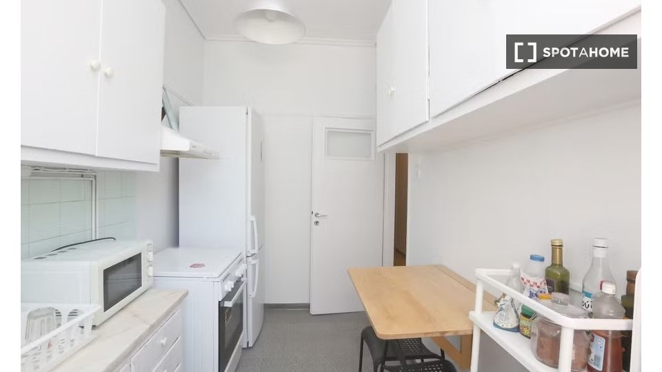 Double room Athens, 5 beds — photo 5