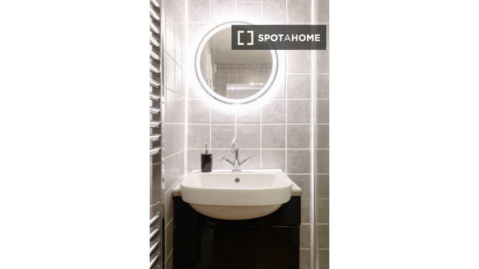 Apartment London, 2 beds, 65m² — photo 13