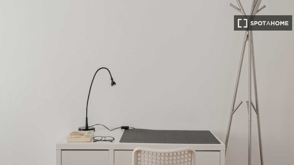 Double room Lisbon, 5 beds, 100m² — photo 2