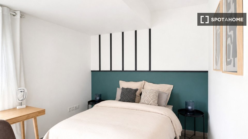 Chambre double Paris, 4 chambres — photo 27