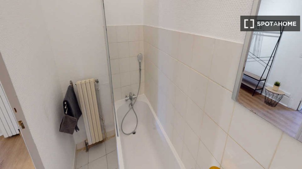 Double room Lyon, 5 beds, 130m² — photo 16