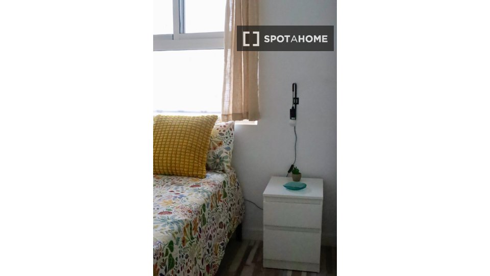 Apartment Valencia, 3 beds, 90m² — photo 15