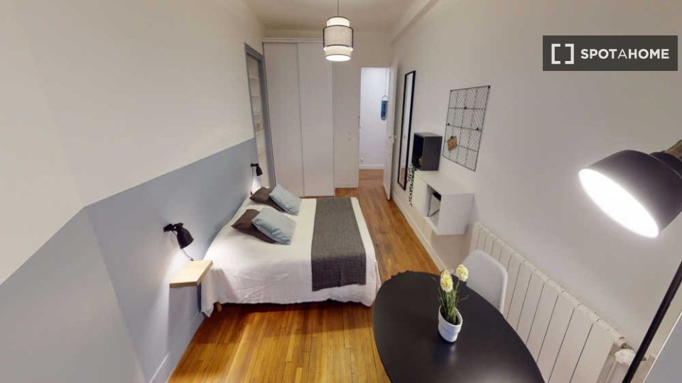 Double room Paris, 3 beds, 60m² — photo 12