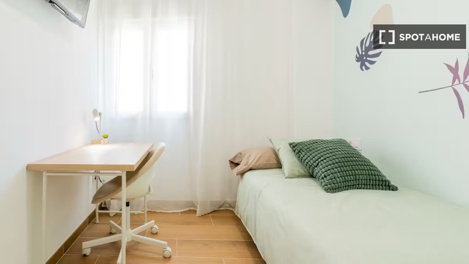 Apartment Valencia, 3 beds — photo 11