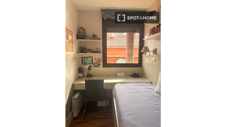 Habitación en piso compartido en Sant Joan Despí.