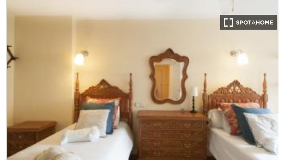 Double room Madrid, 4 beds — photo 11