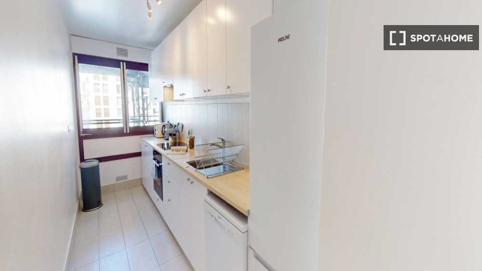 Double room Paris, 5 beds, 90m² — photo 3