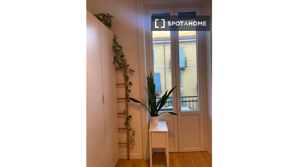 Double room Milan, 2 beds — photo 16