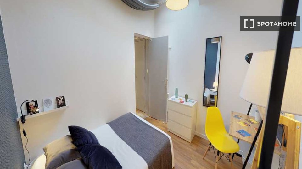 Double room Lyon, 3 beds, 60m² — photo 6