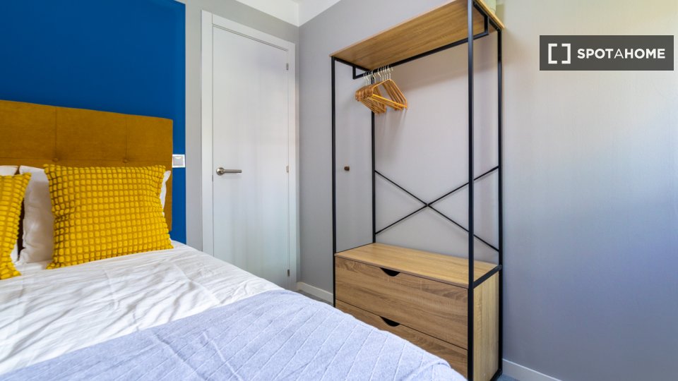 Double room Madrid, 6 beds, 67m² — photo 6