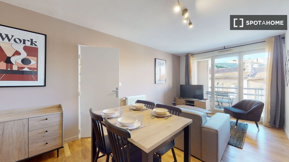 Double room Marseille, 8 beds — photo 15