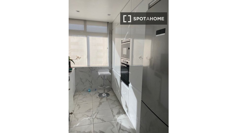 Apartment Lisbon, 2 beds — photo 15