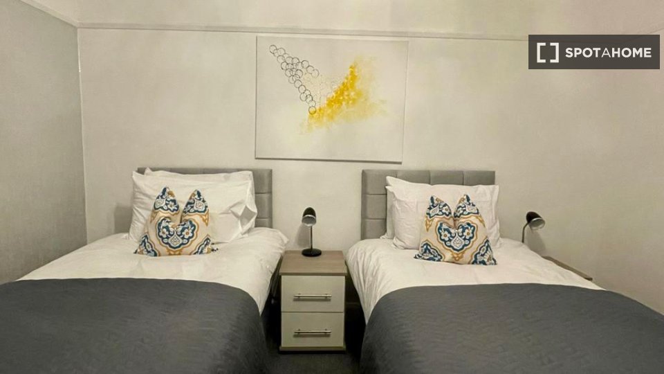 Apartment London, 4 beds — photo 13