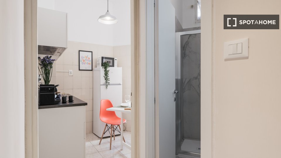 Apartment Rome, 1 bed — photo 8