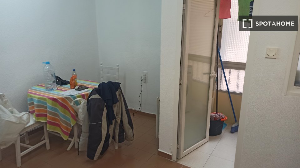 Double room Valencia, 4 beds, 90m² — photo 15