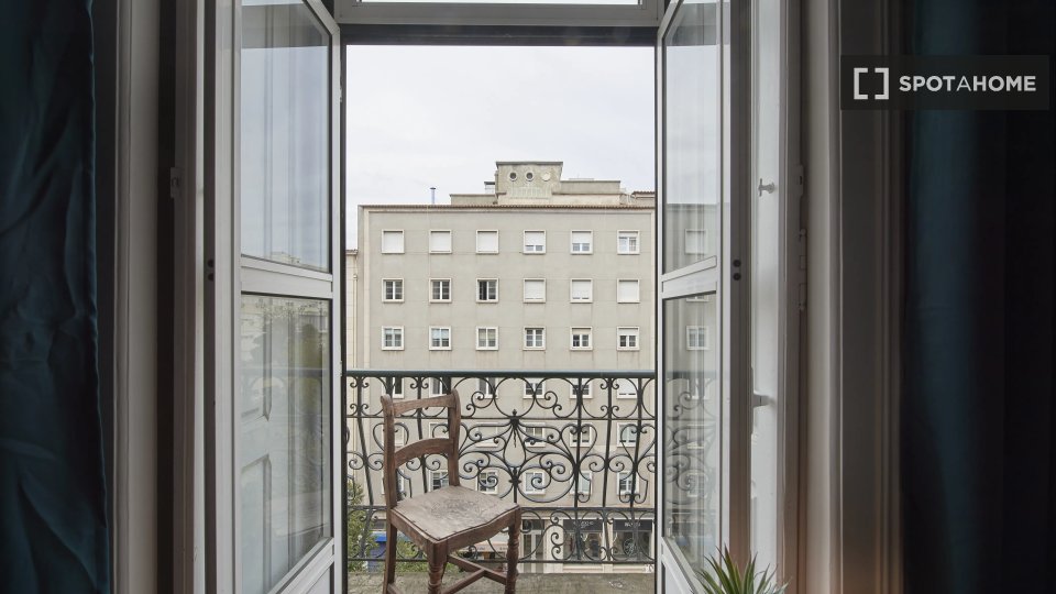 Double room Lisbon, 6 beds — photo 15