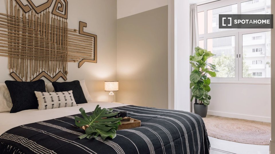 Apartment Lisbon, 1 bed, 49m² — photo 1