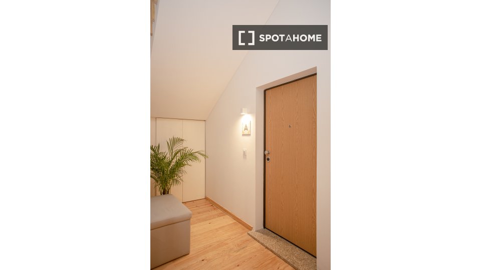 Apartment Porto, 1 bed, 52m² — photo 2