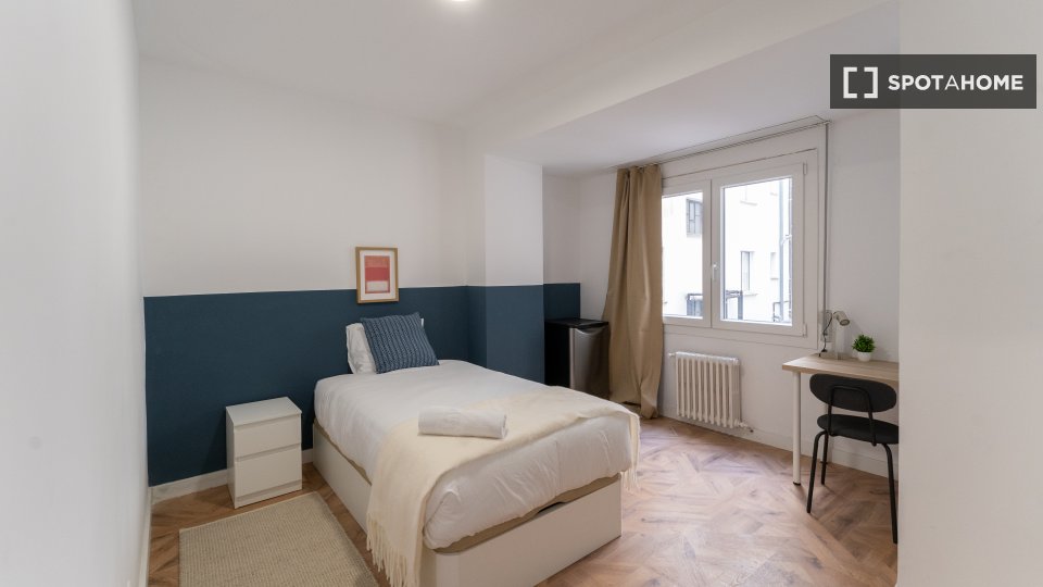 Double room Madrid, 7 beds — photo 6