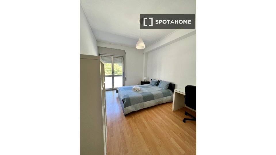 Double room Porto, 9 beds, 285m² — photo 15
