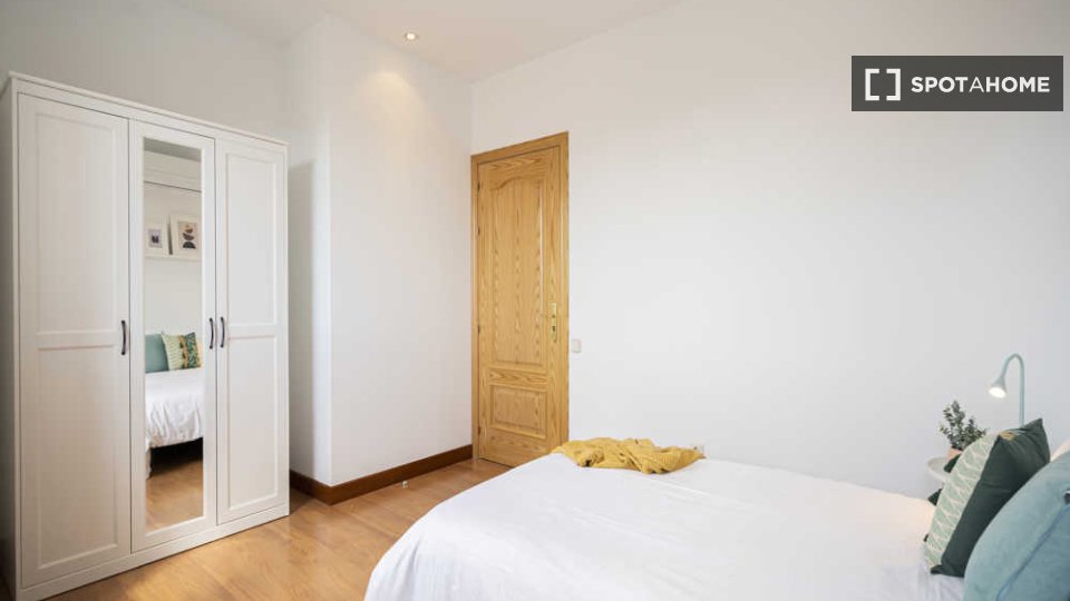 Double room Madrid, 12 beds — photo 42