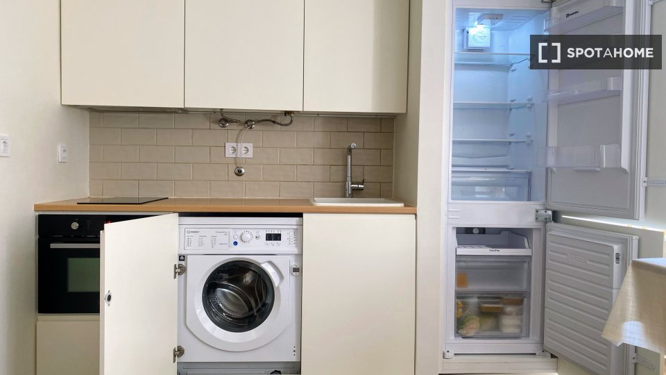 Apartment mono Lisbon, 35m² — photo 14