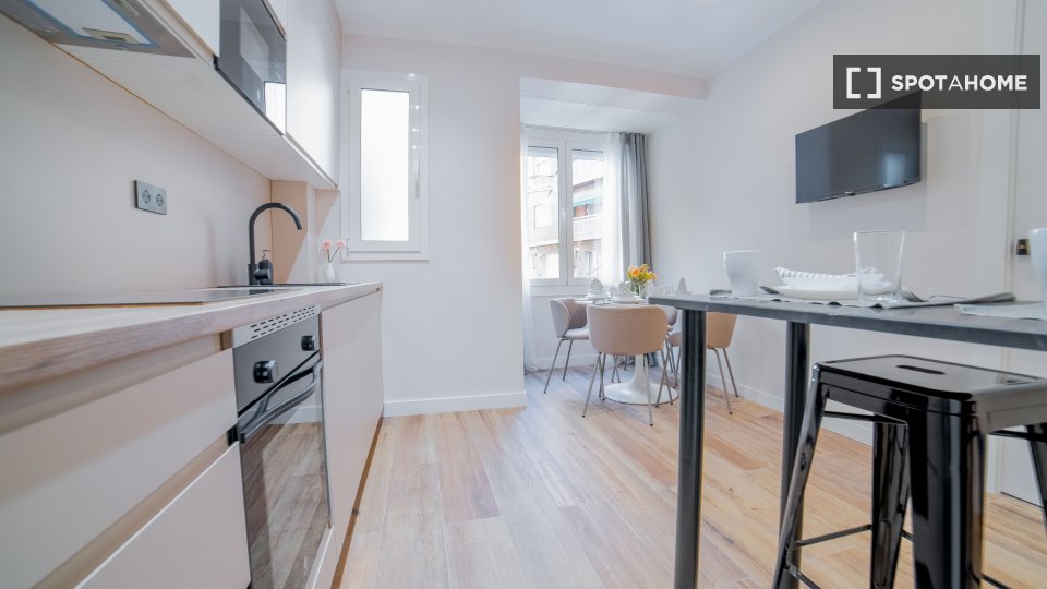 Double room Barcelona, 7 beds, 200m² — photo 19