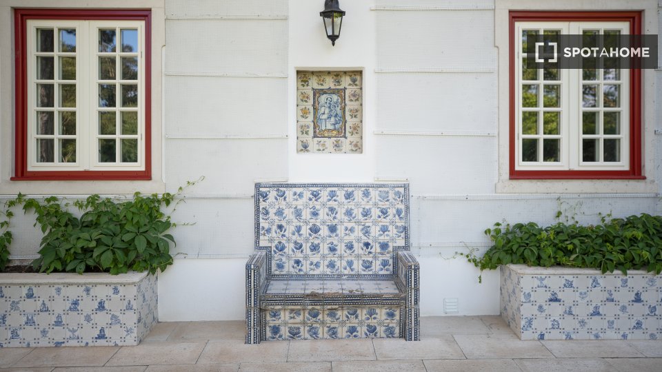 Apartment Lisbon, 2 beds, 85m² — photo 19
