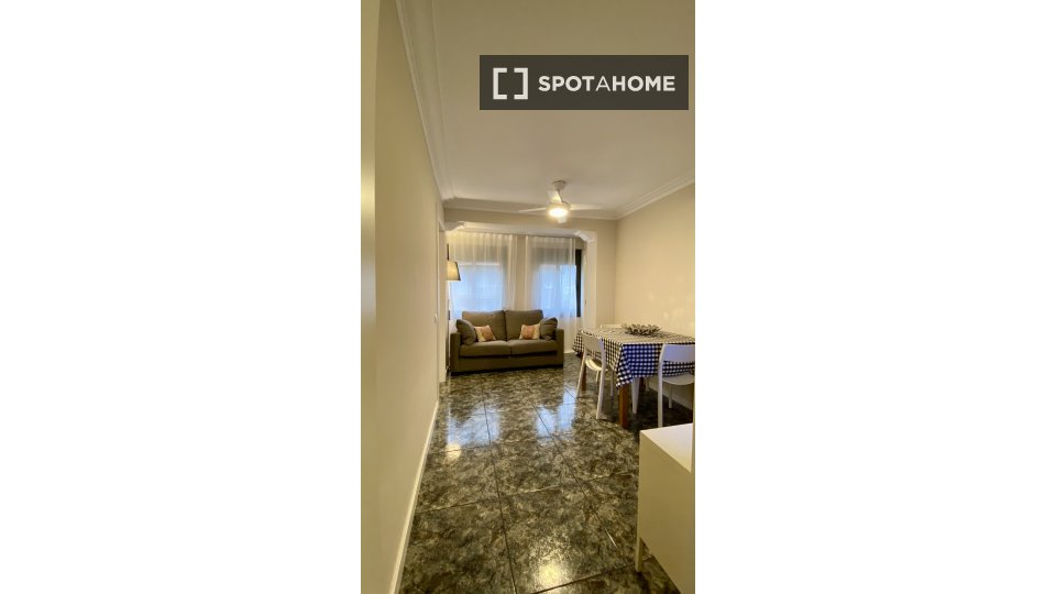Apartment Barcelona, 3 beds, 62m² — photo 12