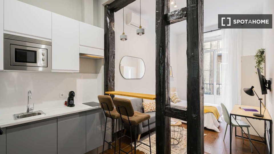 Double room Madrid, 6 beds — photo 22