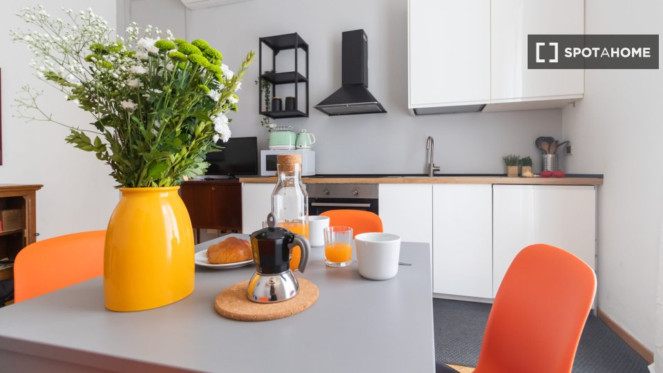 Apartment Milan, 1 bed, 66m² — photo 17