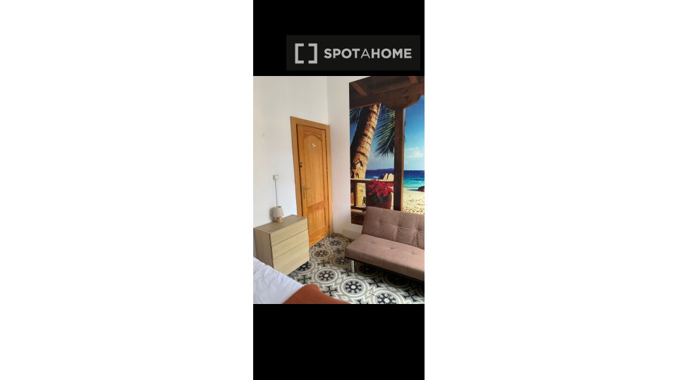 Double room Granada, 4 beds, 150m² — photo 20