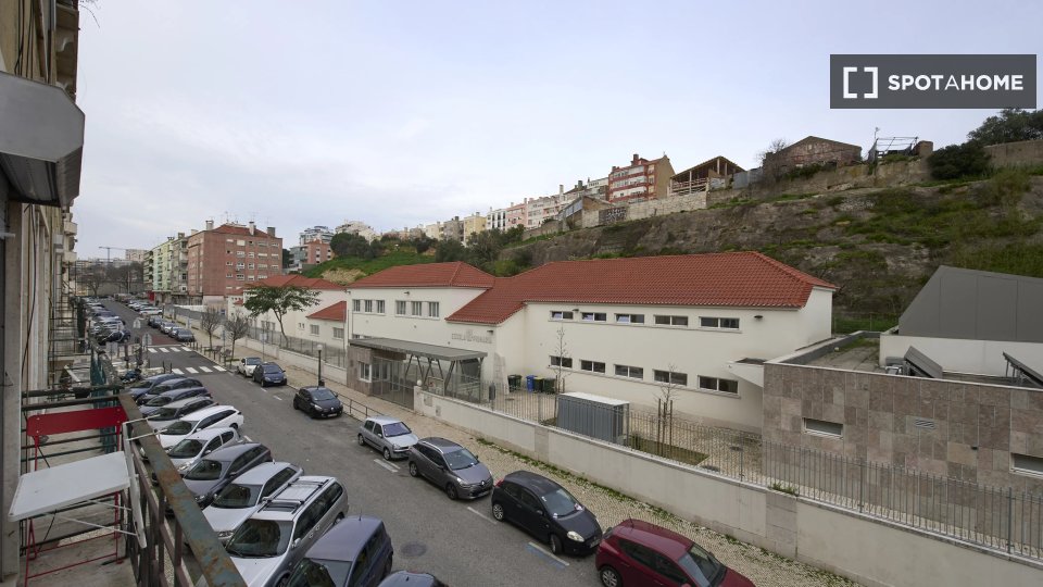 Double room Lisbon, 4 beds — photo 16