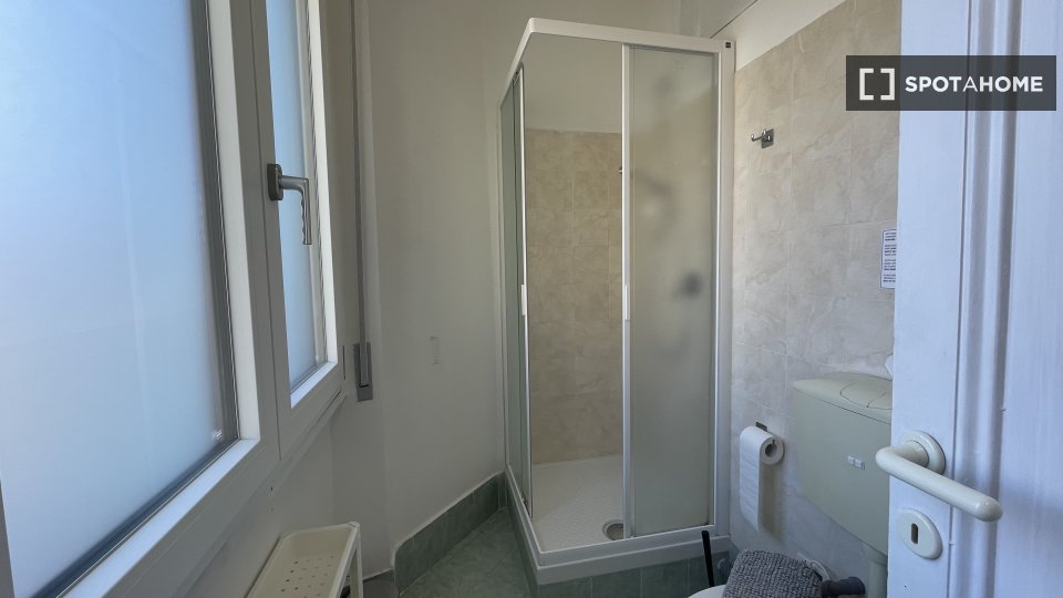 Double room Florence, 4 beds, 90m² — photo 6