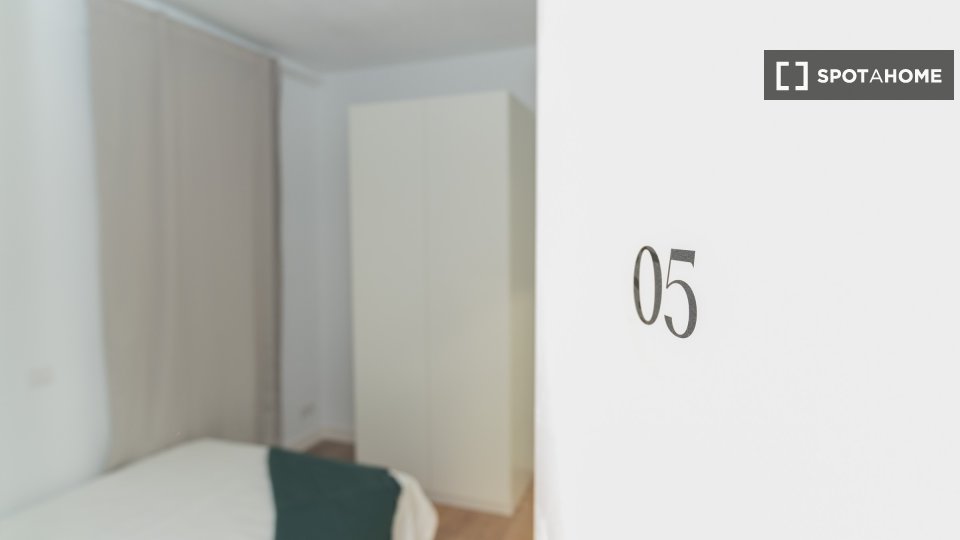 Double room Madrid, 10 beds, 380m² — photo 5
