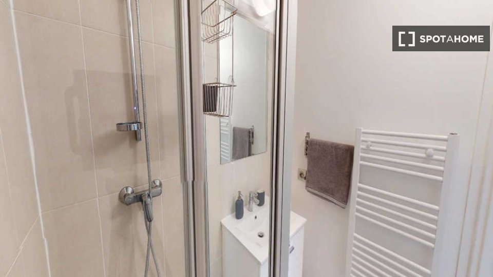 Double room Paris, 4 beds, 90m² — photo 7