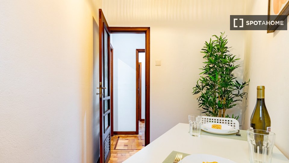 Double room Porto, 4 beds, 160m² — photo 17