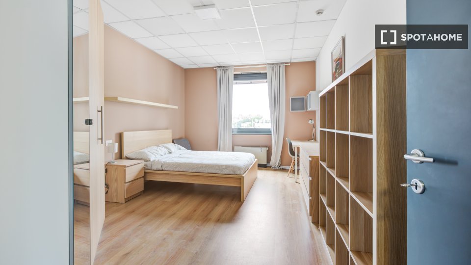 Double room Milan, 7 beds, 168m² — photo 9