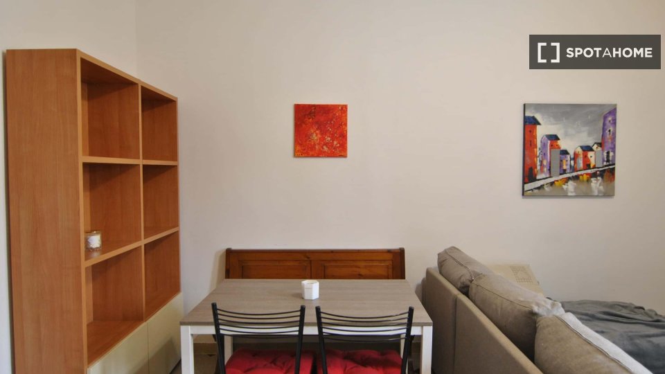 Apartment Milan, 1 bed, 55m² — photo 2