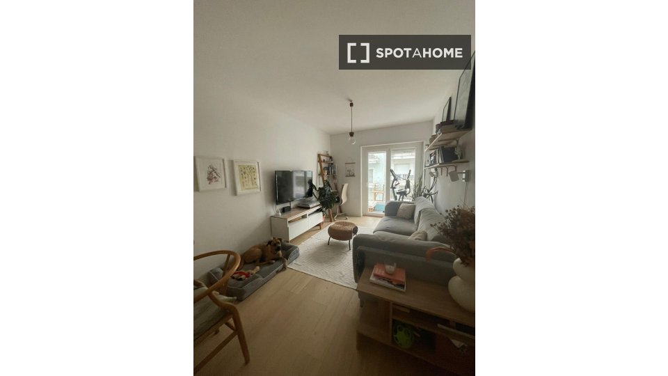 Double room Lisbon, 2 beds, 70m² — photo 11