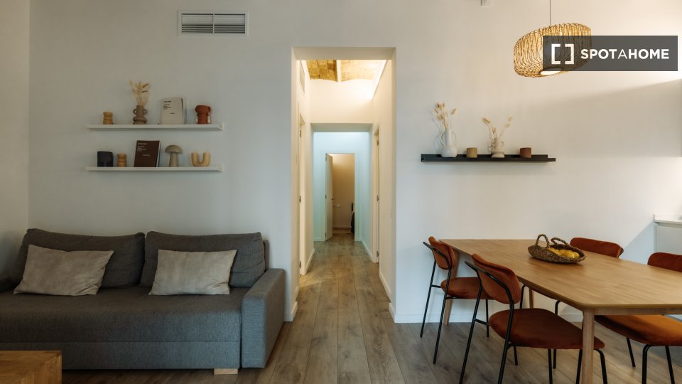 Apartment Barcelona, 2 beds, 74m² — photo 3