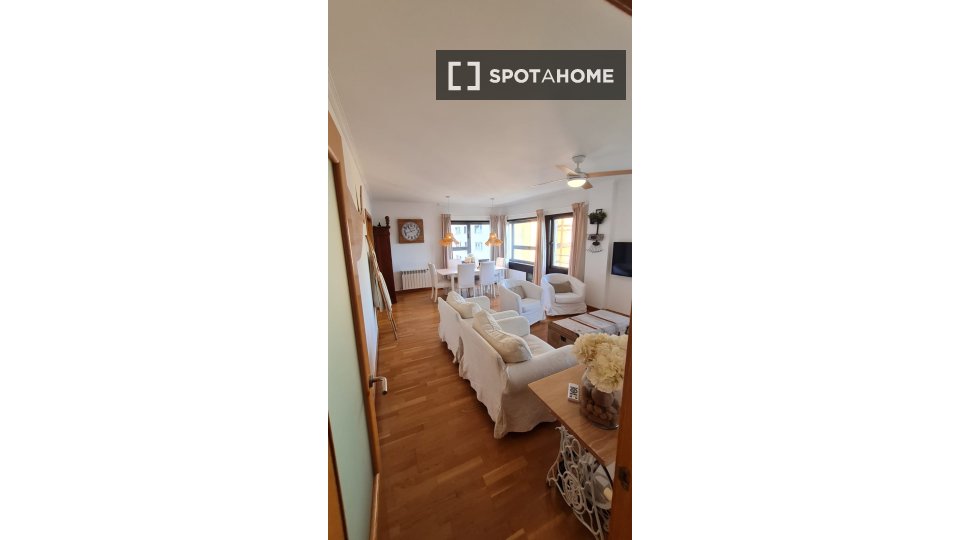 Apartment Vigo, 3 beds, 130m² — photo 18