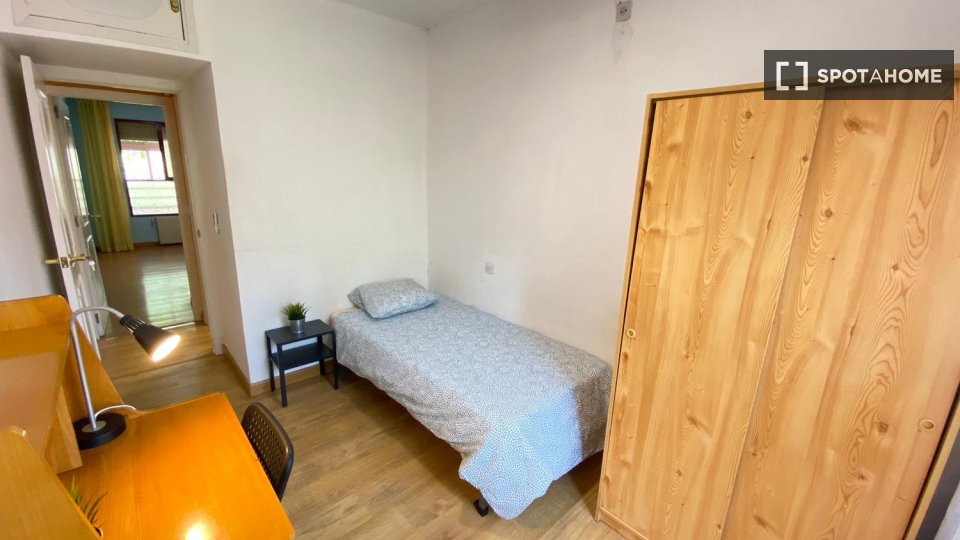 Double room Madrid, 7 beds — photo 17