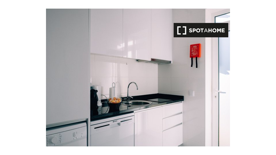 Apartment Porto, 3 beds, 80m² — photo 18